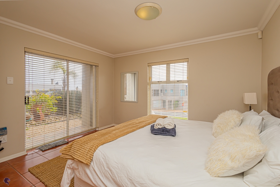 5 Bedroom Property for Sale in Waterfront Western Cape